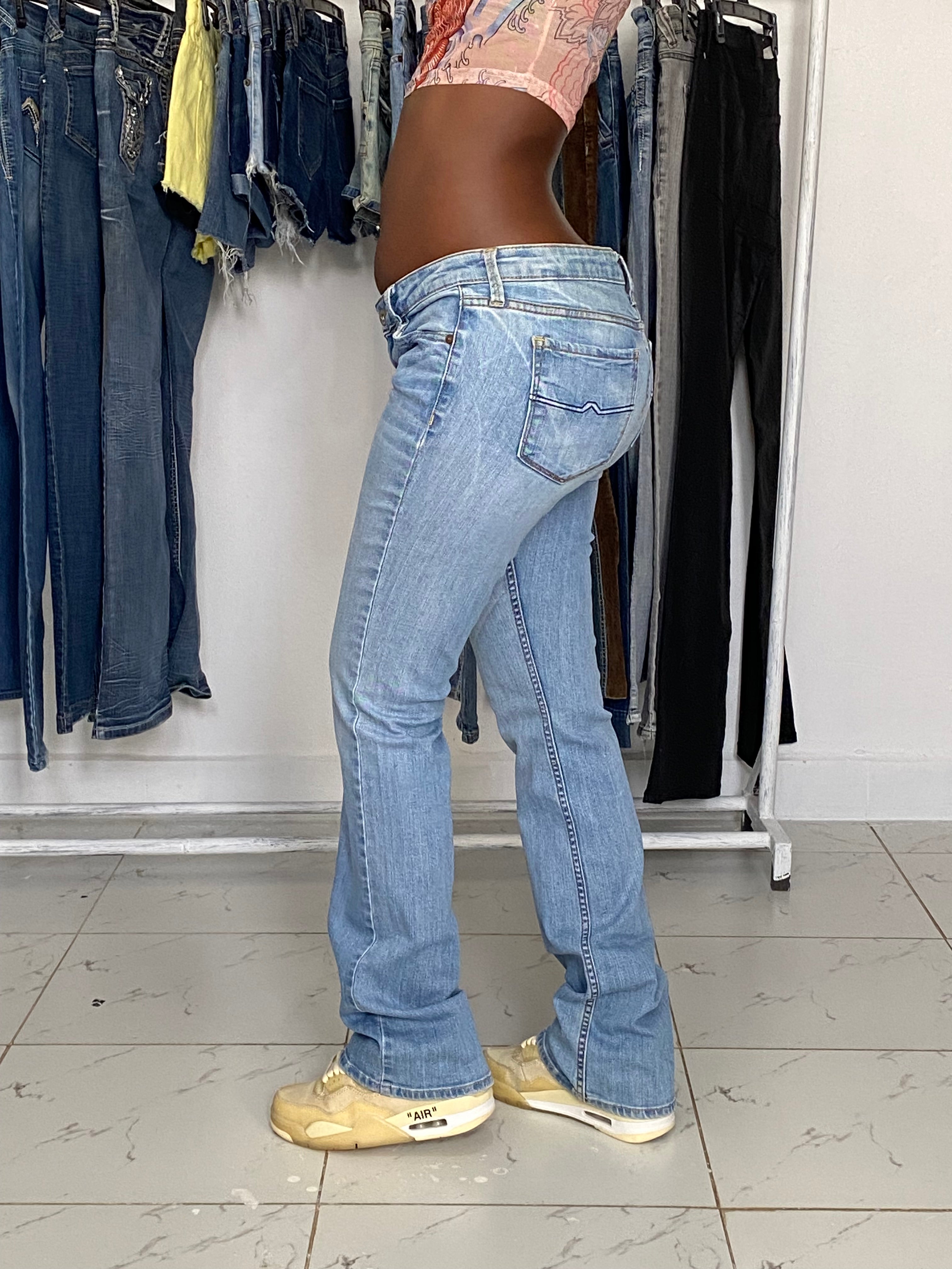 Arizona W30 H 36 L 40