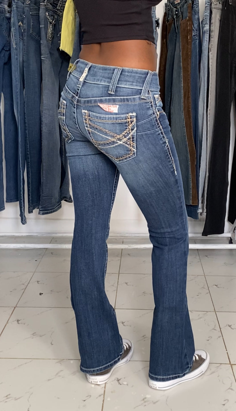 Ariat real W26 H38 L39