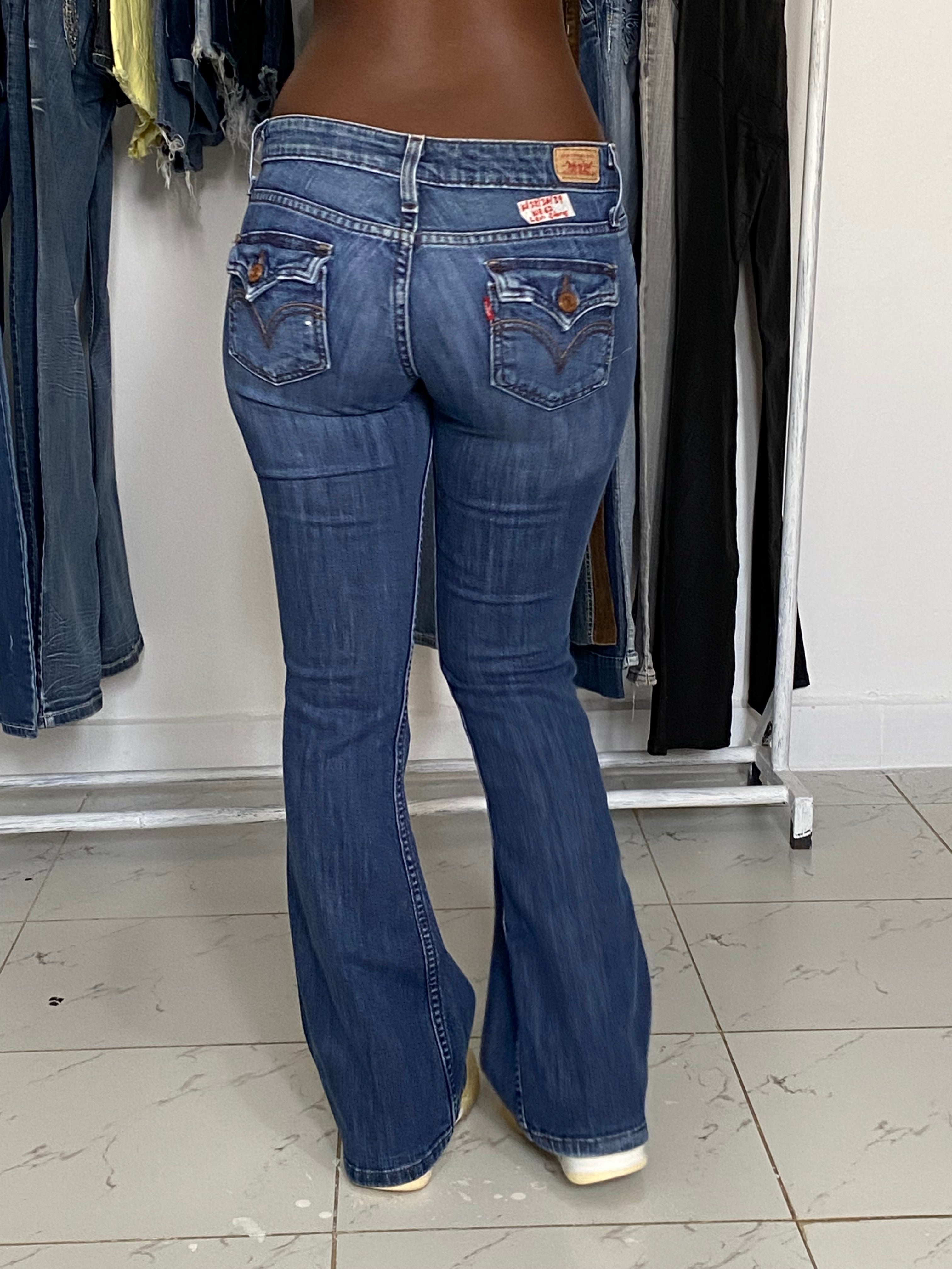 Levi Strauss W 28 H 36 L 39