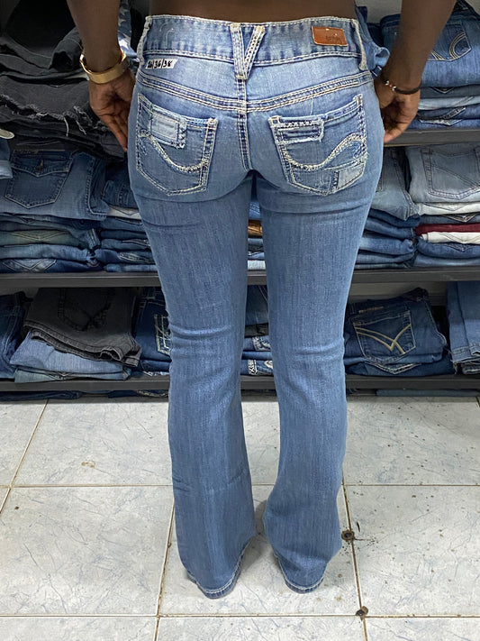 SHORT AND SEXY W26 H36 L38
