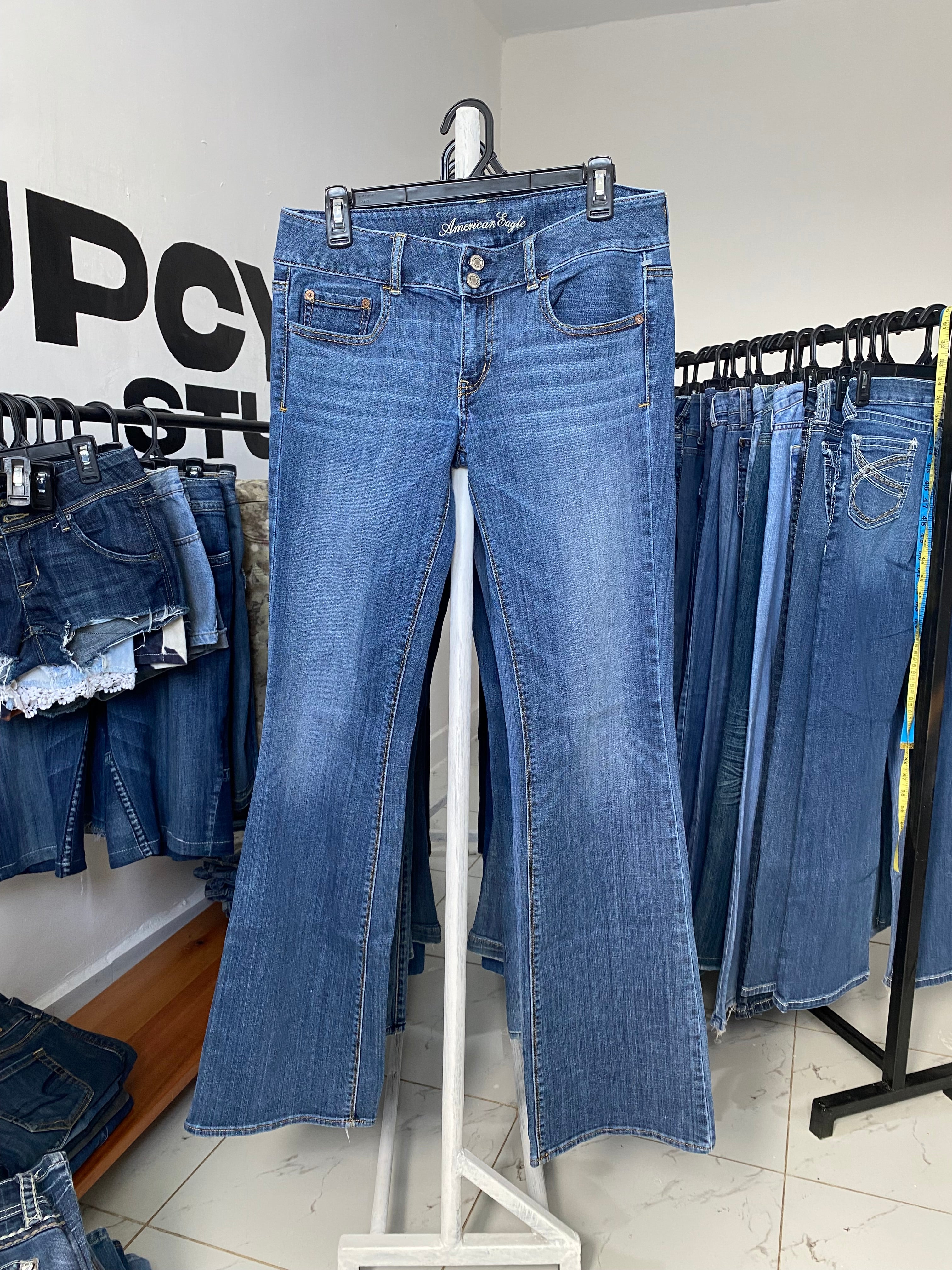 AMERICAN  W30 H38 L42