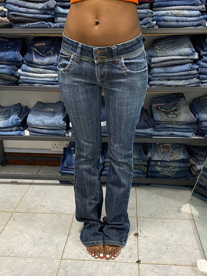 Mossimo W28 H40 L42