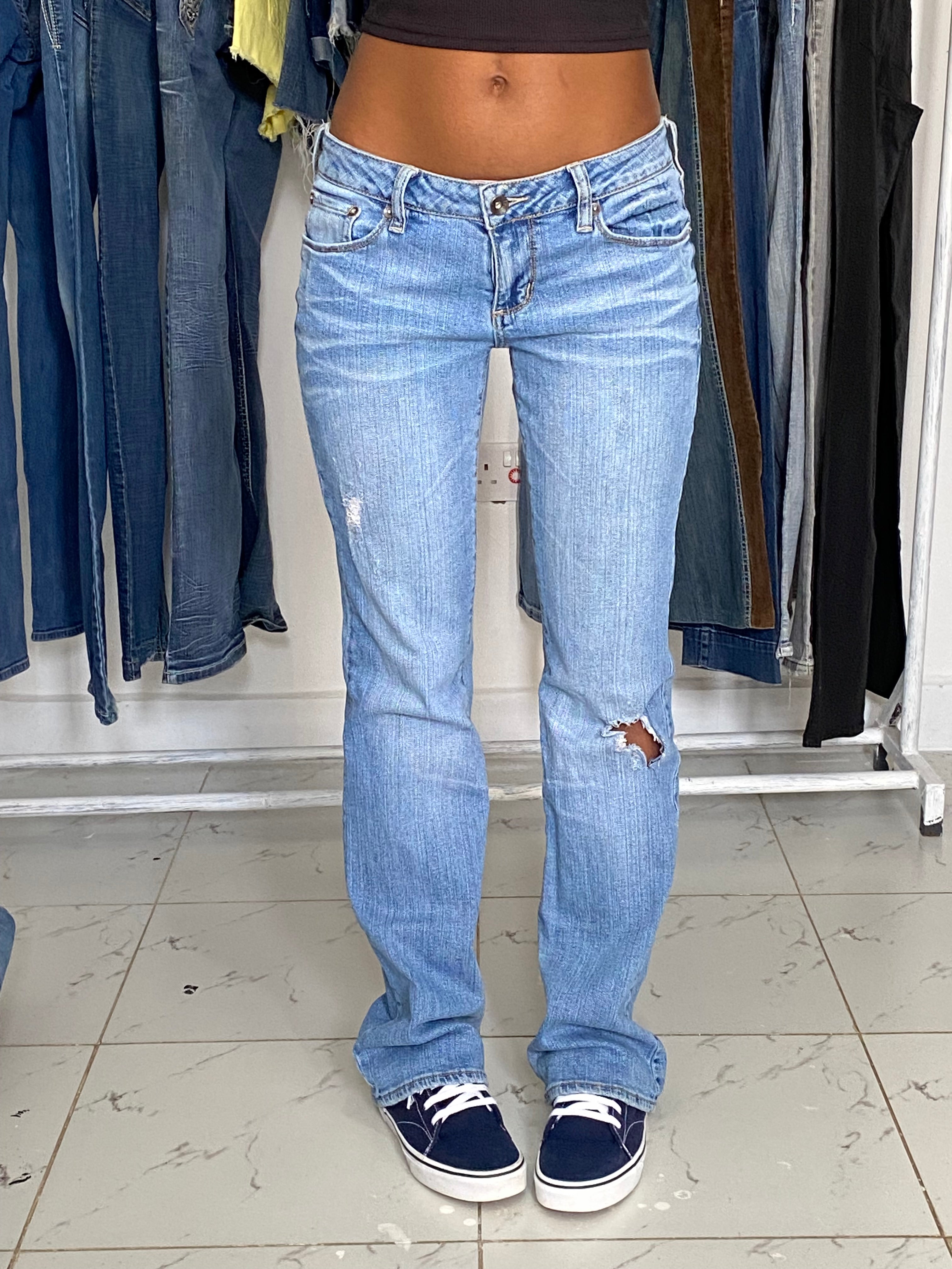 Bull Head  W28 H36 L40