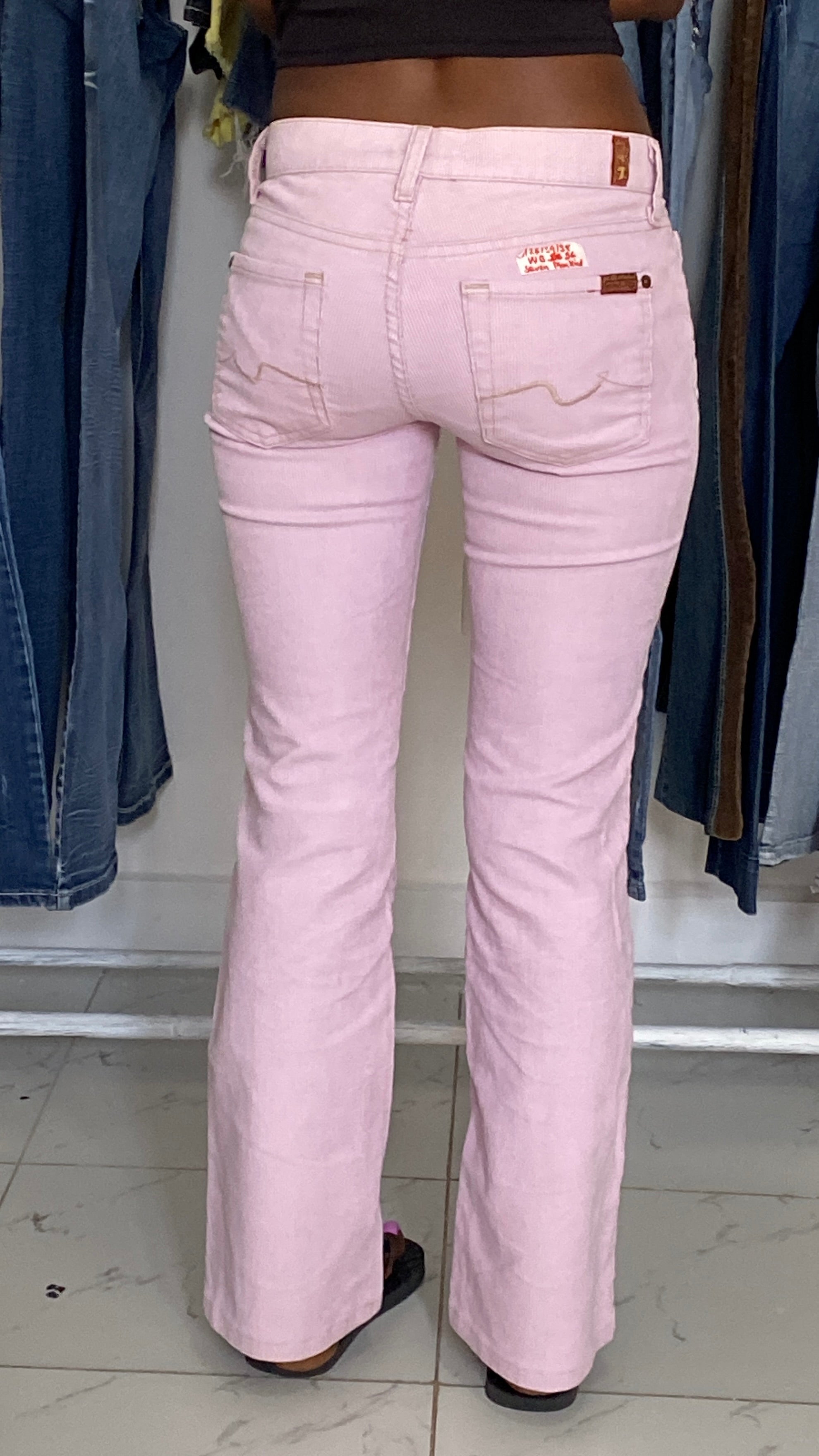 Seven Mankind W26 H 34 L 38