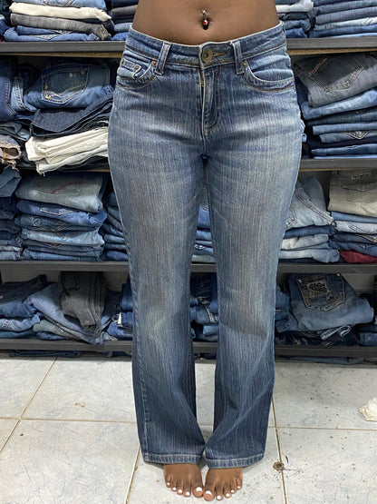 DKNY W26 H38 L38