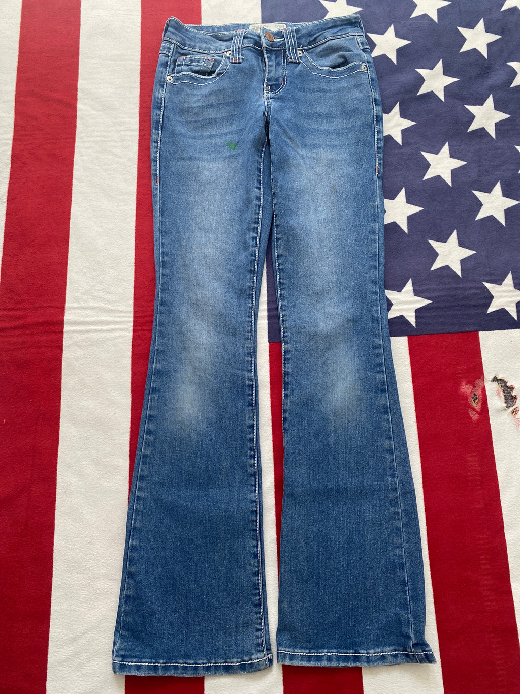 Thread Market W22 H32 L37