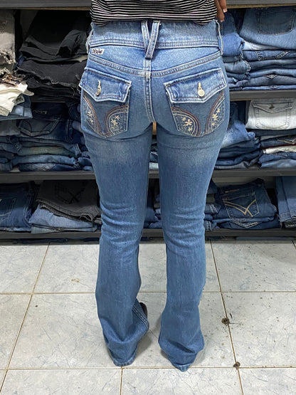 Hollister W26 H30 L40