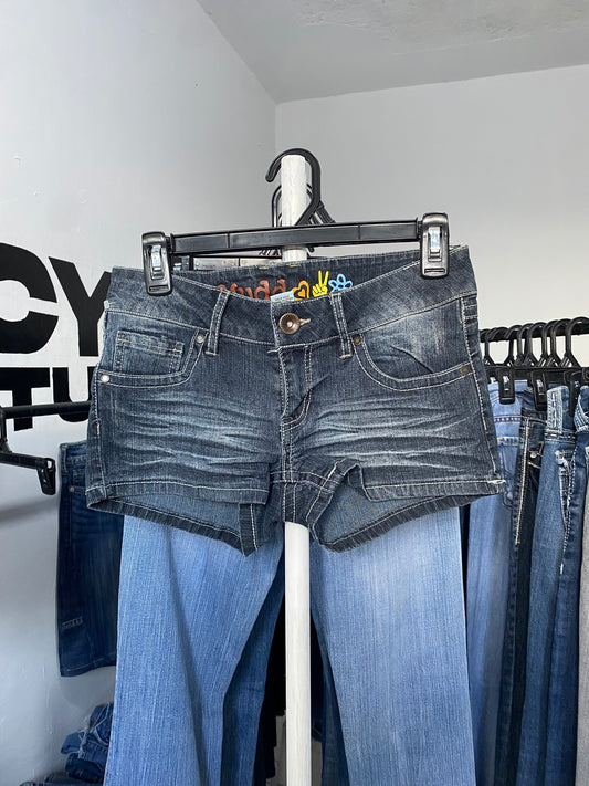Mudd Shorts W27/28 H36