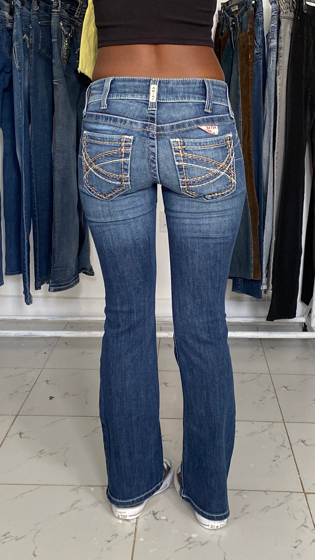 Ariat real W26 H38 L39