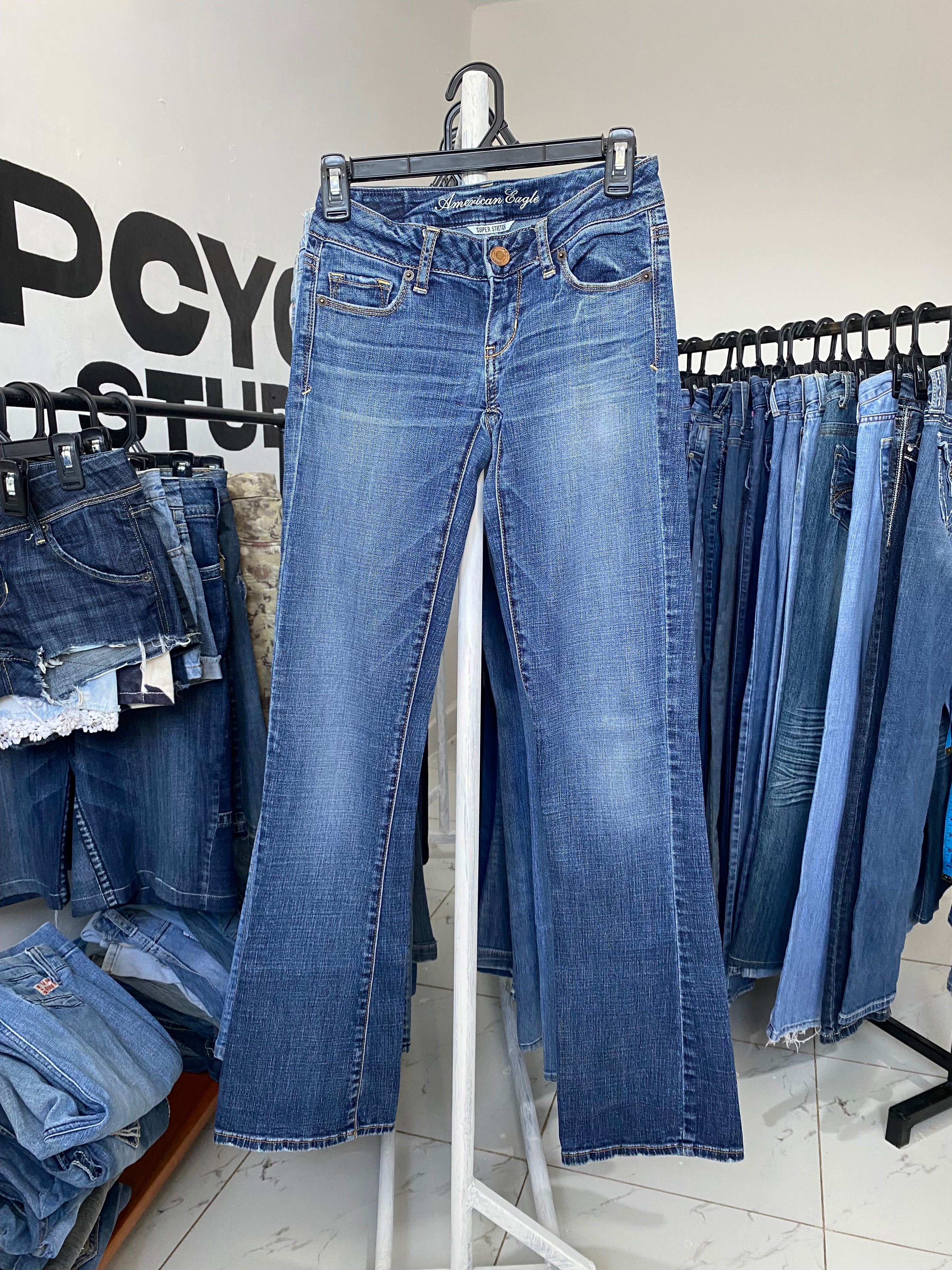 AMERICAN EAGLE W27 H36 L40