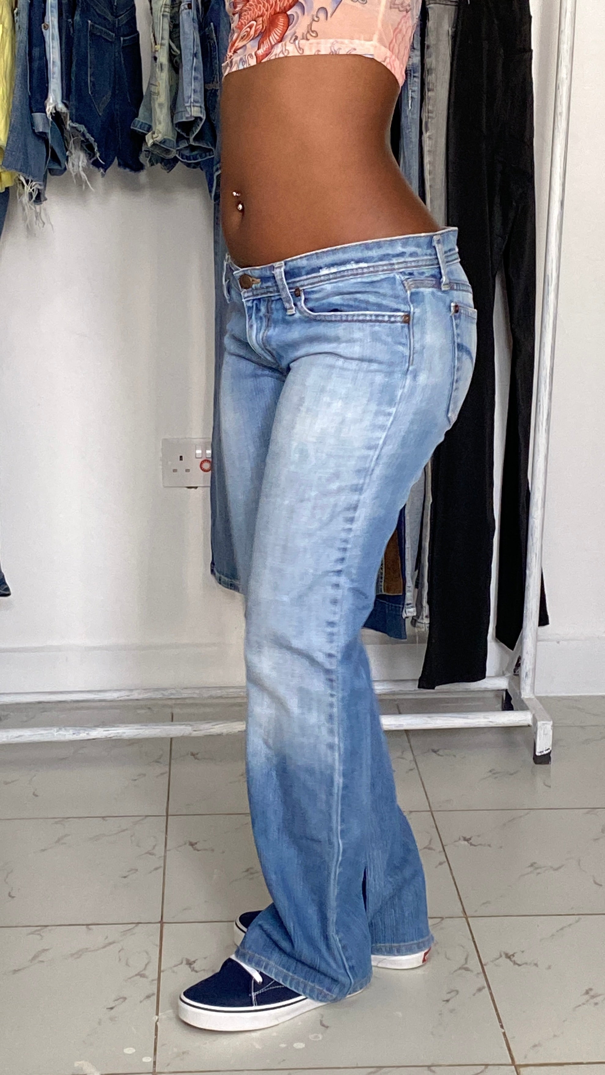 Joe’s W30 H 38 L 39