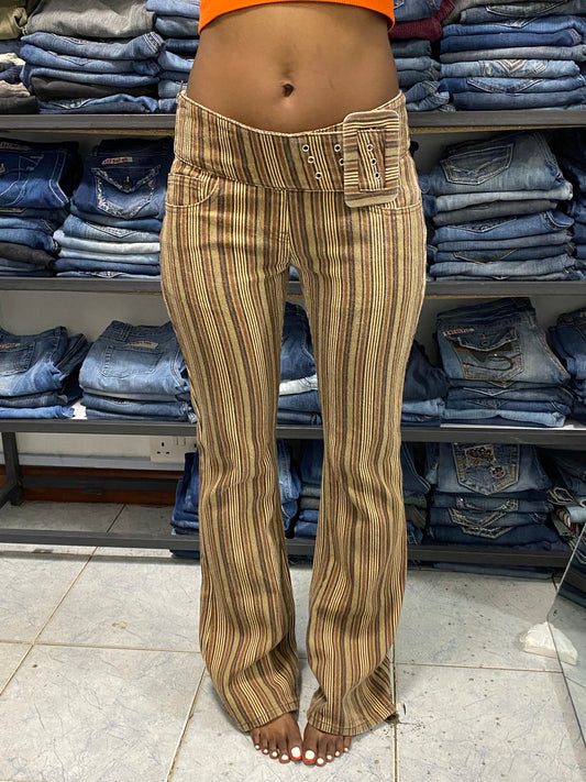 PrettyLittleThing W28 H38 L40