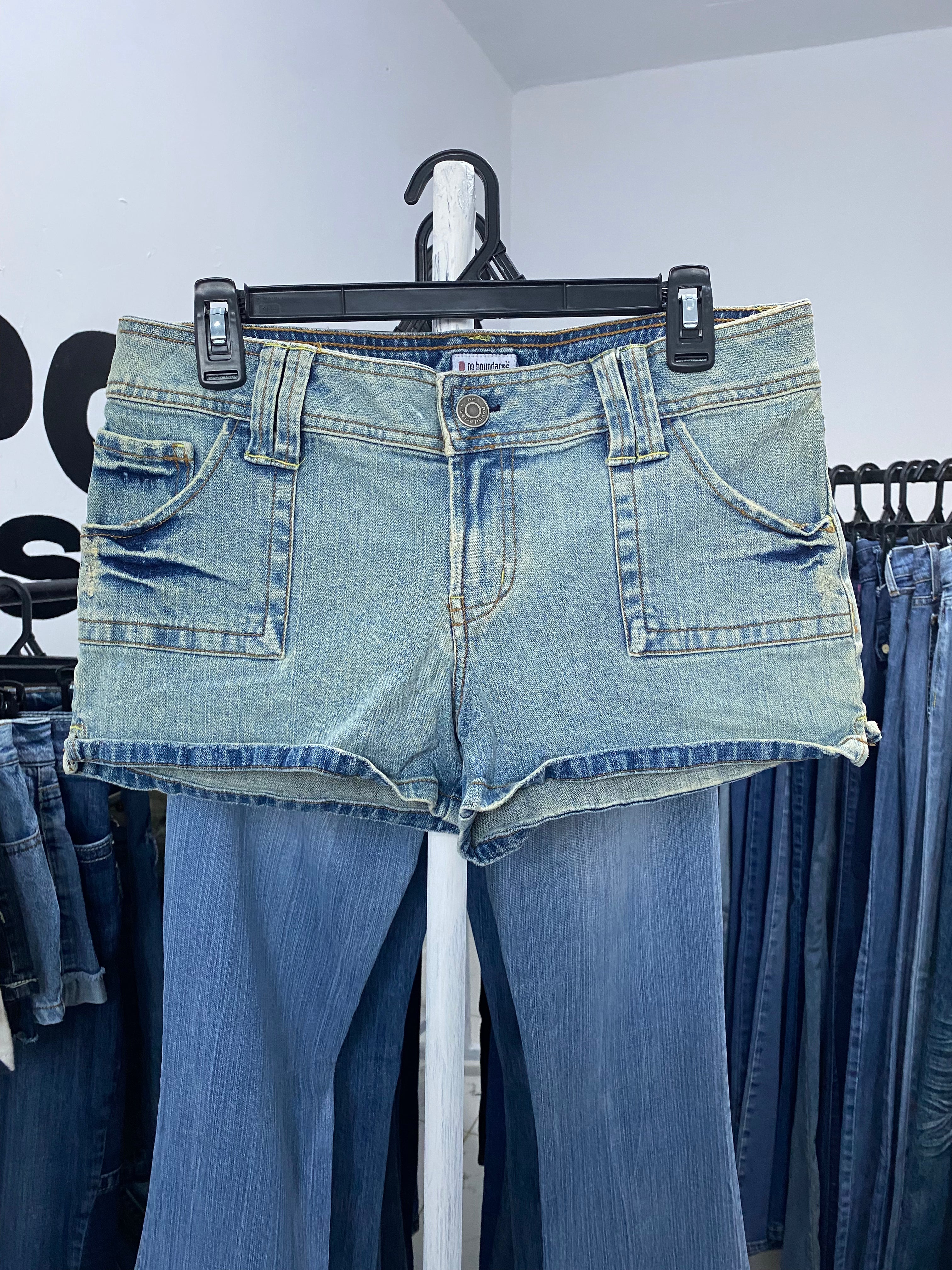 NO BOUNDARY SHORT W32 H39