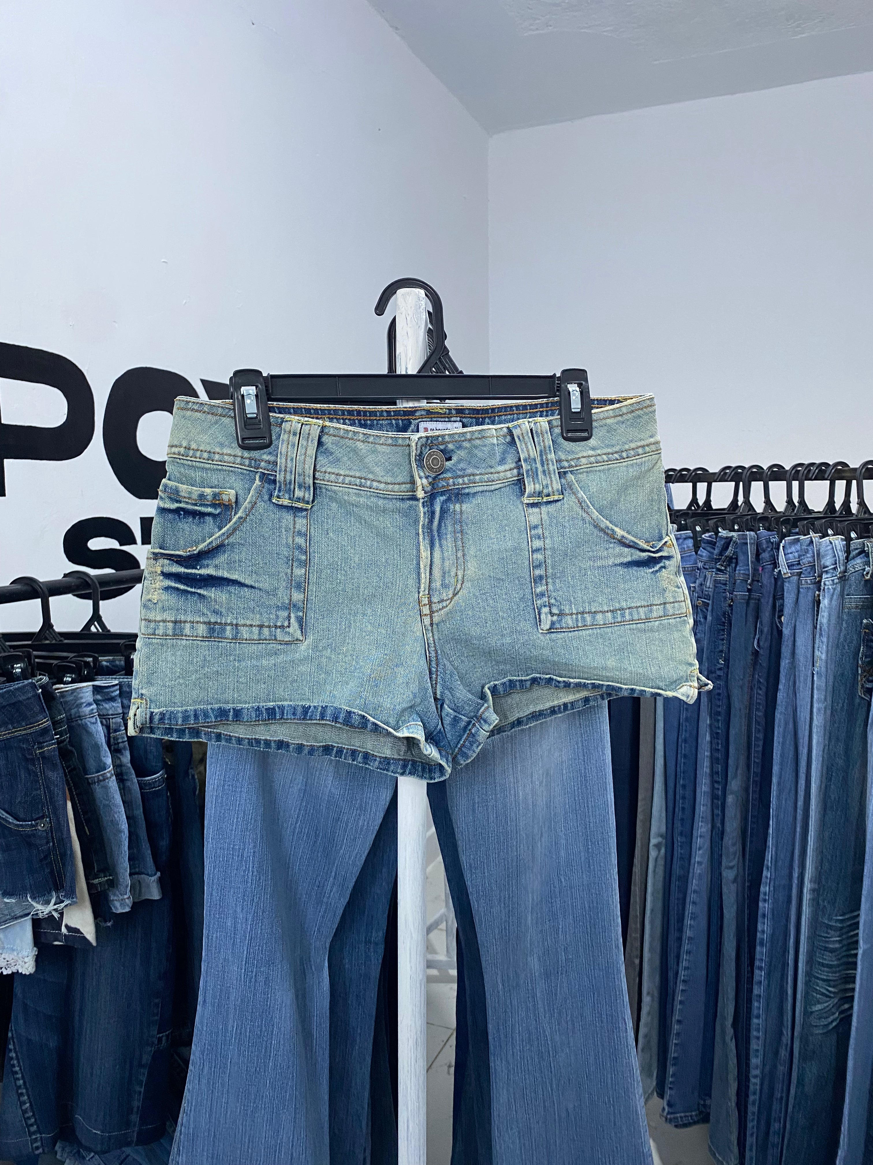 NO BOUNDARY SHORT W32 H39