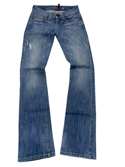 Guess W26 H34 L40