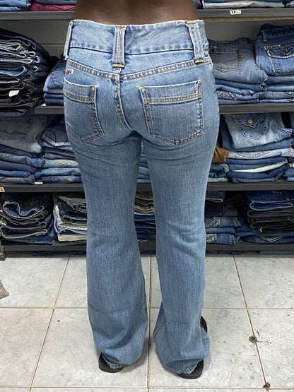 Gap W28 H38 L41