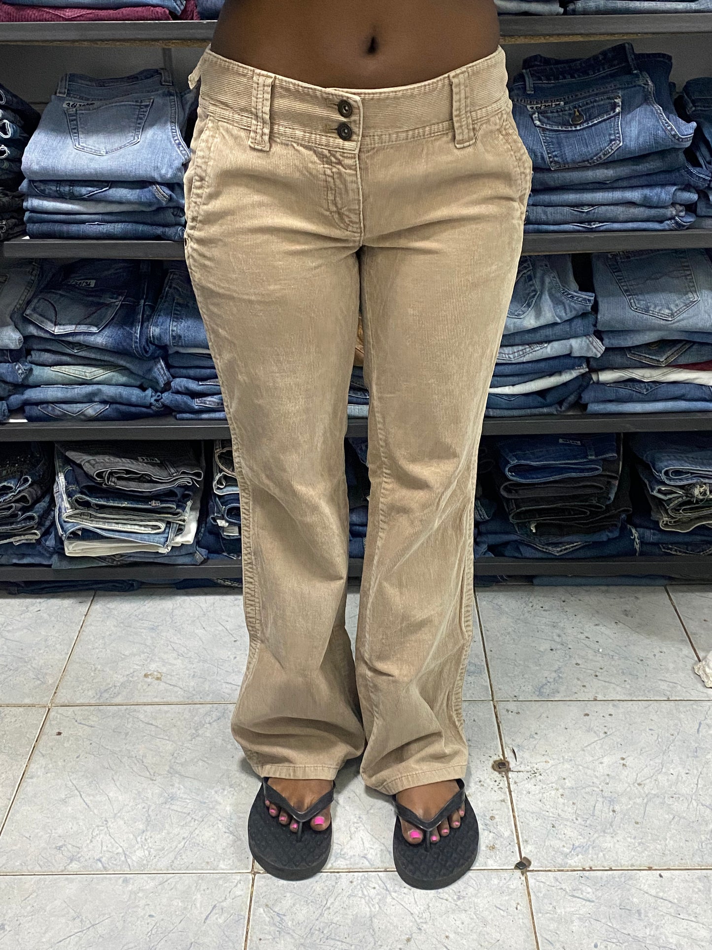 Ann Taylor W28 H40 L39