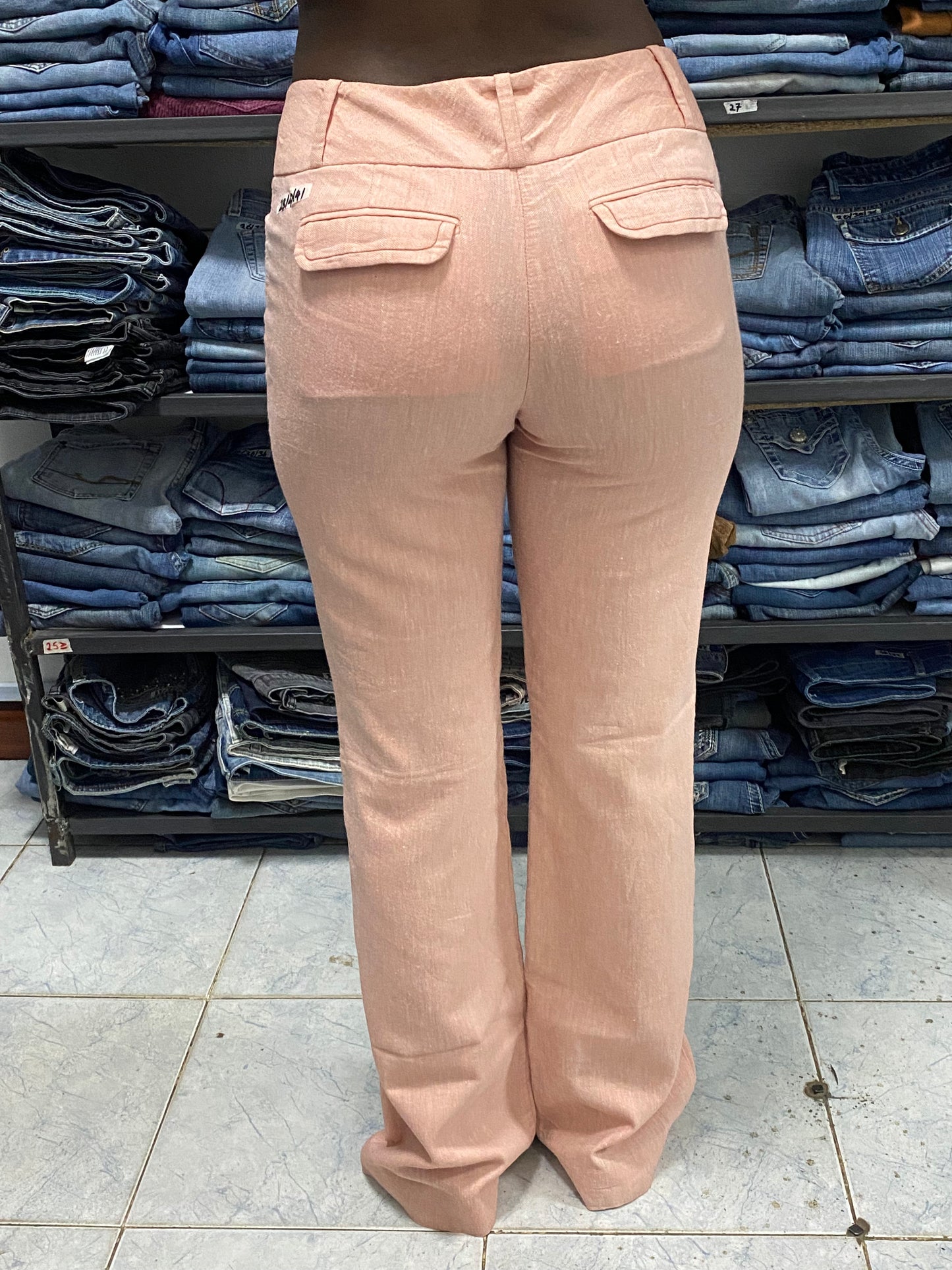 Limited  W28 H40 L41
